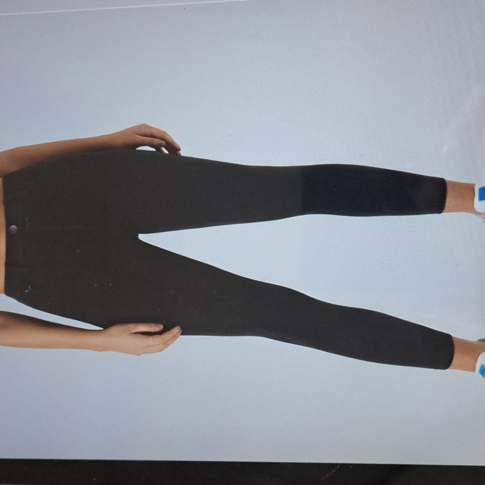 HALARA High waisted multiple pockets stretchy knit denim work leggings in black